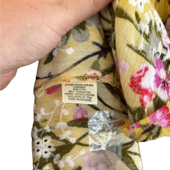 NWT Lovestitch Women's Floral Tiered Slip Maxi Dress Yellow/White Lace Back Sz S - Picture 5 of 9